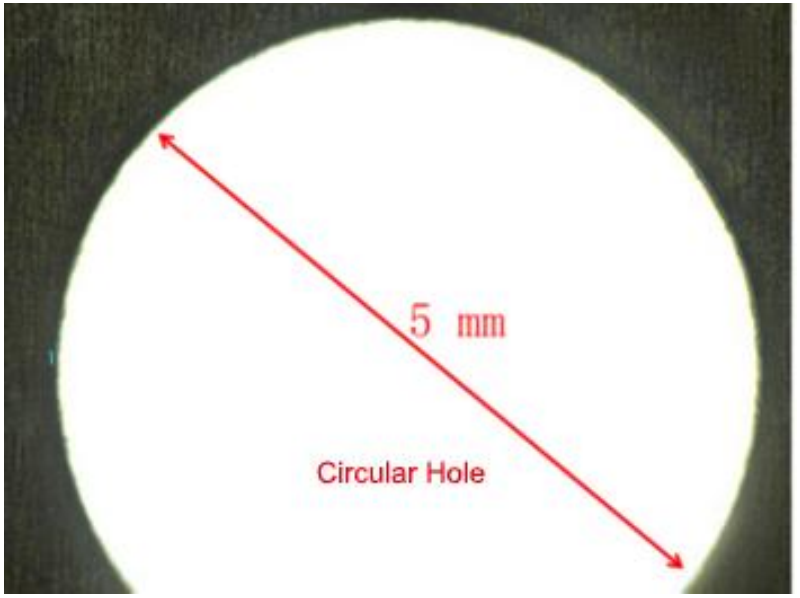 図4:高精度丸穴の加工(直径5mm)